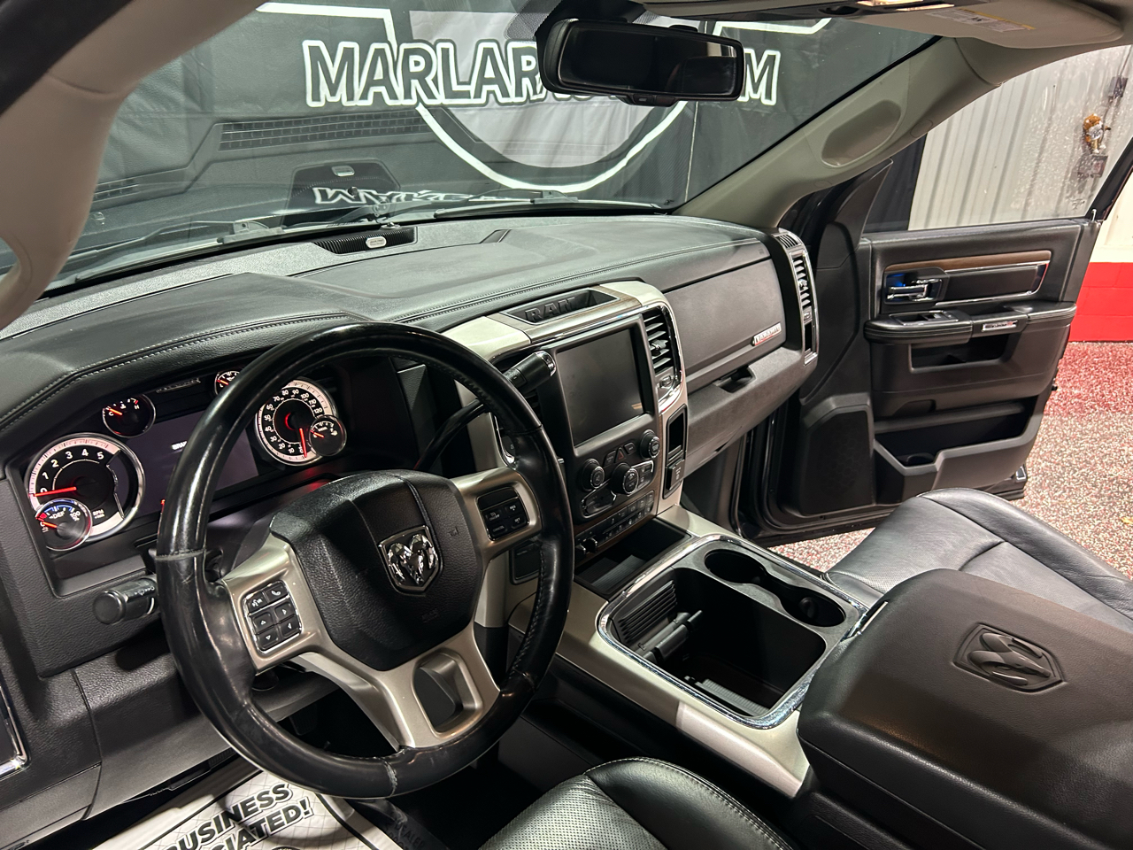 RAM 2500 4WD Mega Cab 160.5" Laramie 2016