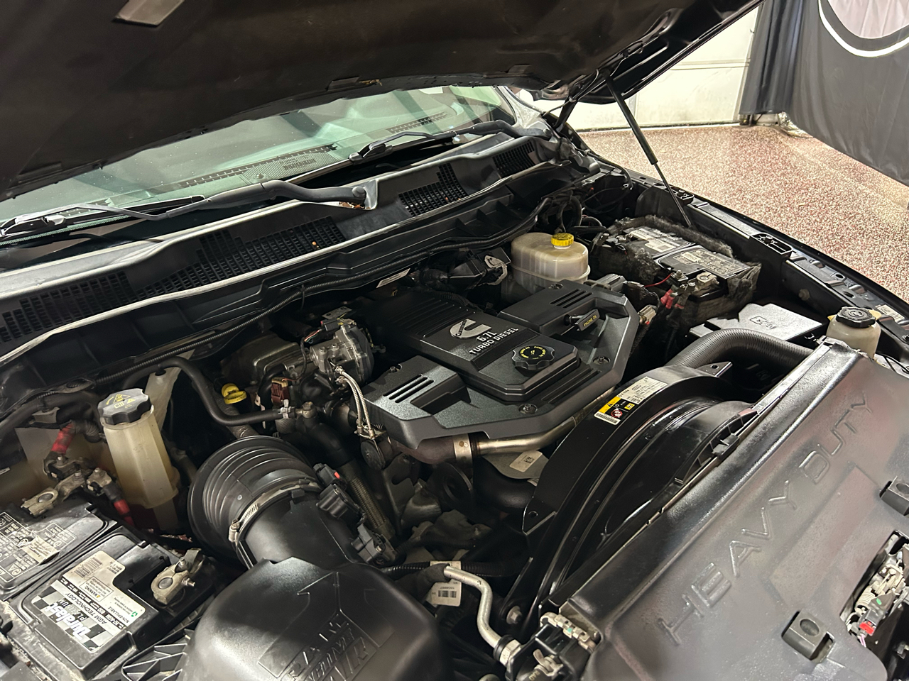 RAM 2500 4WD Mega Cab 160.5" Laramie 2016