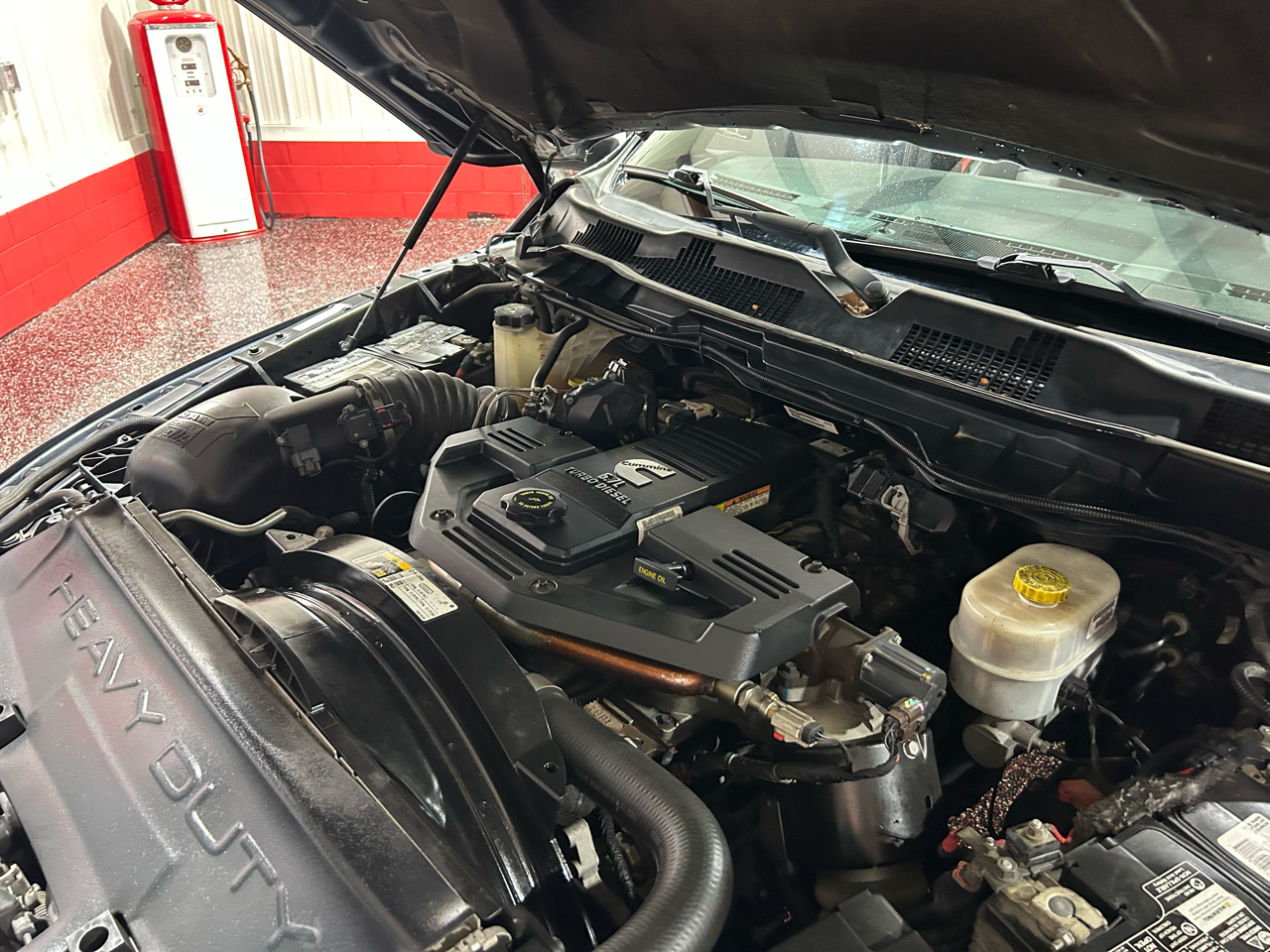 RAM 2500 4WD Mega Cab 160.5" Laramie 2016