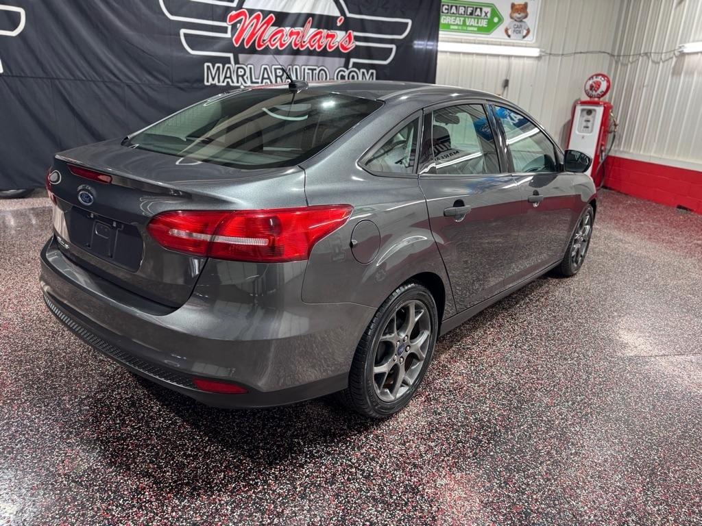 Ford Focus S Sedan 2017