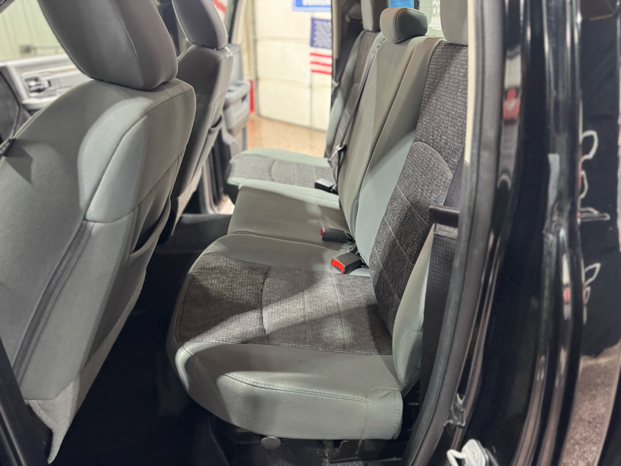 RAM 1500 4WD Quad Cab 140.5" Big Horn 2014