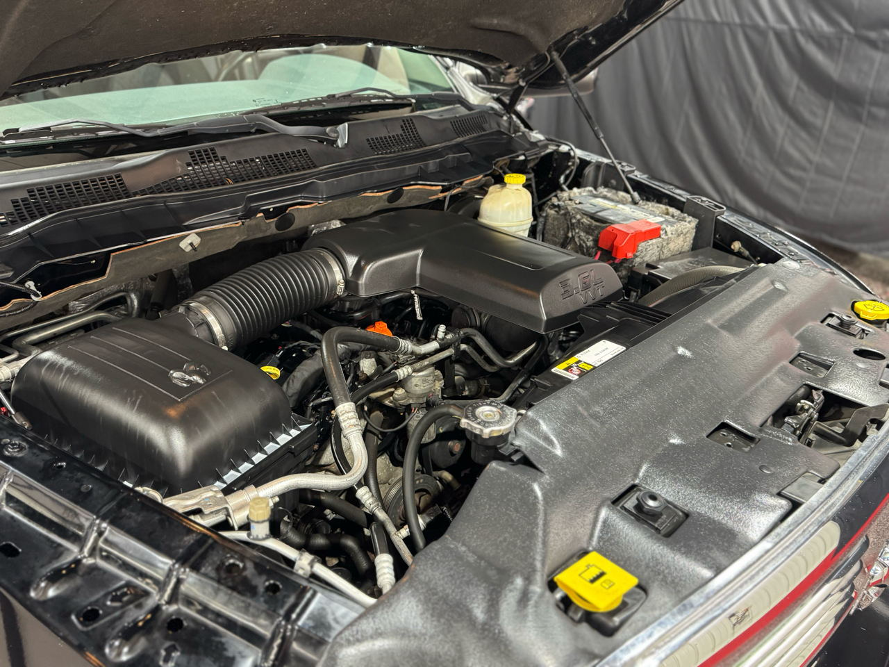 RAM 1500 4WD Quad Cab 140.5" Big Horn 2014