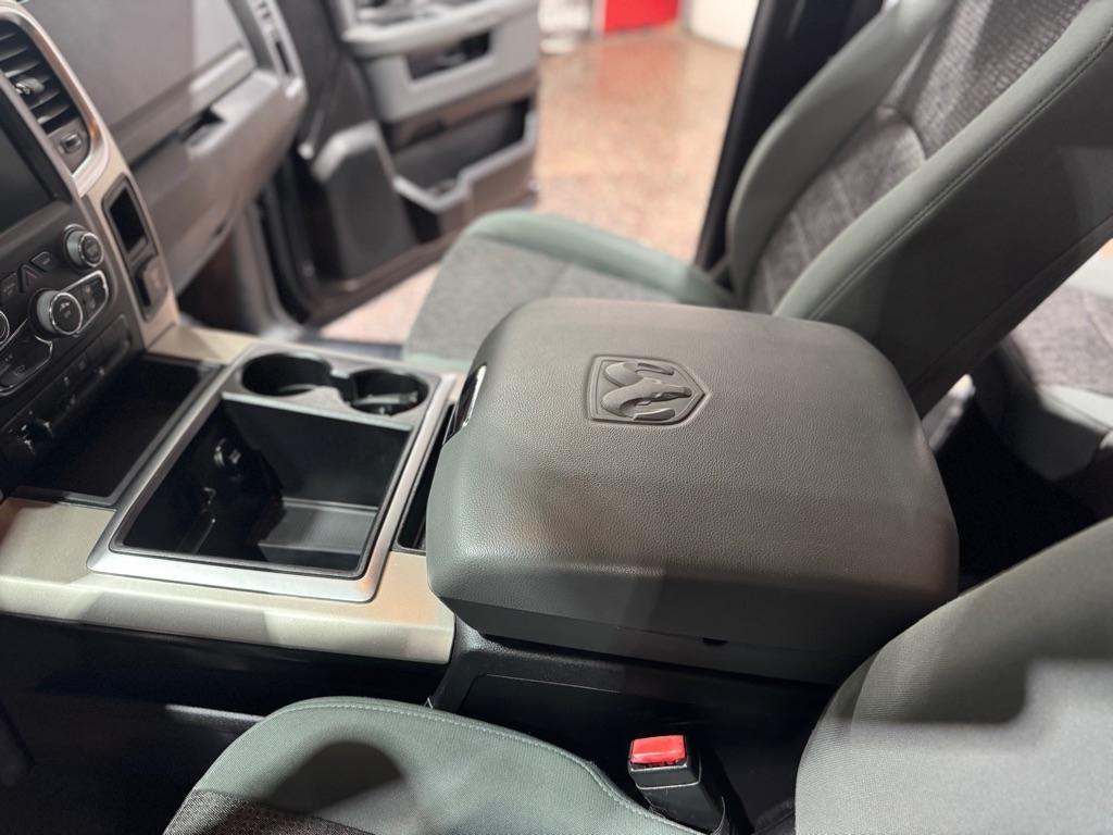 RAM 1500 4WD Quad Cab 140.5" Big Horn 2014