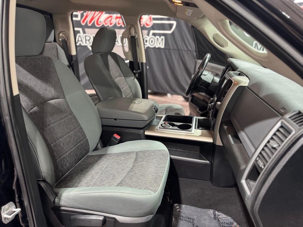 RAM 1500 4WD Quad Cab 140.5" Big Horn 2014