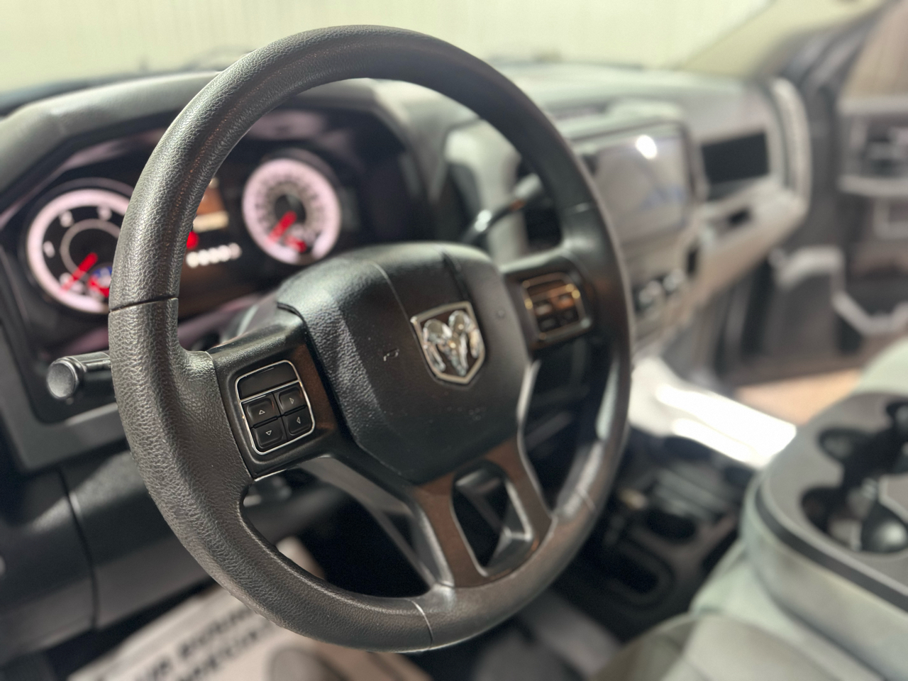 RAM 2500 Tradesman 4x4 Crew Cab 6'4" Box 2018