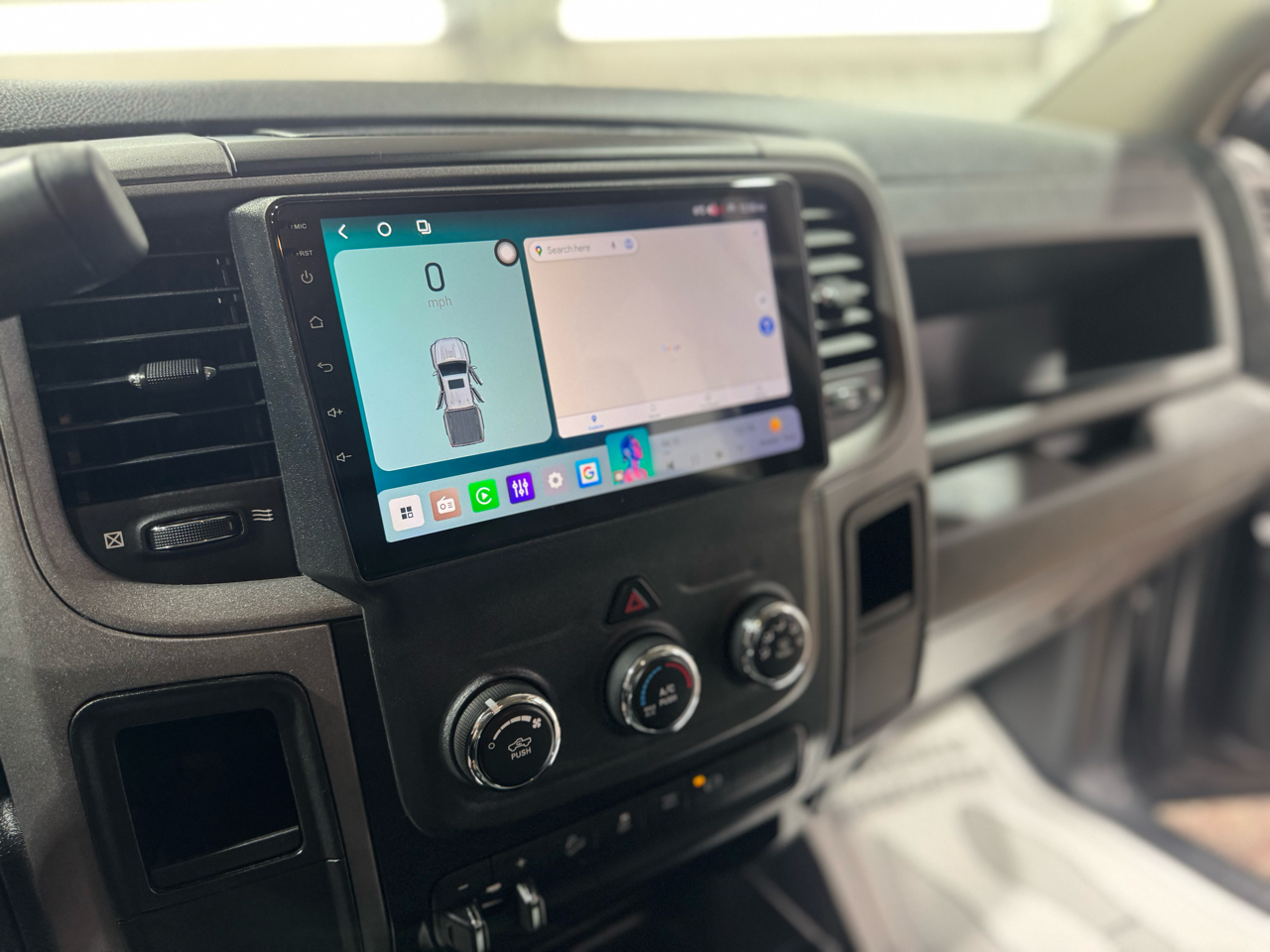 RAM 2500 Tradesman 4x4 Crew Cab 6'4" Box 2018