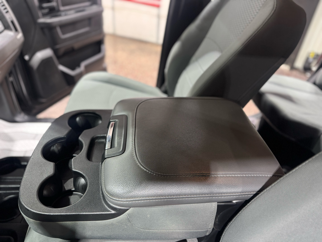 RAM 2500 Tradesman 4x4 Crew Cab 6'4" Box 2018