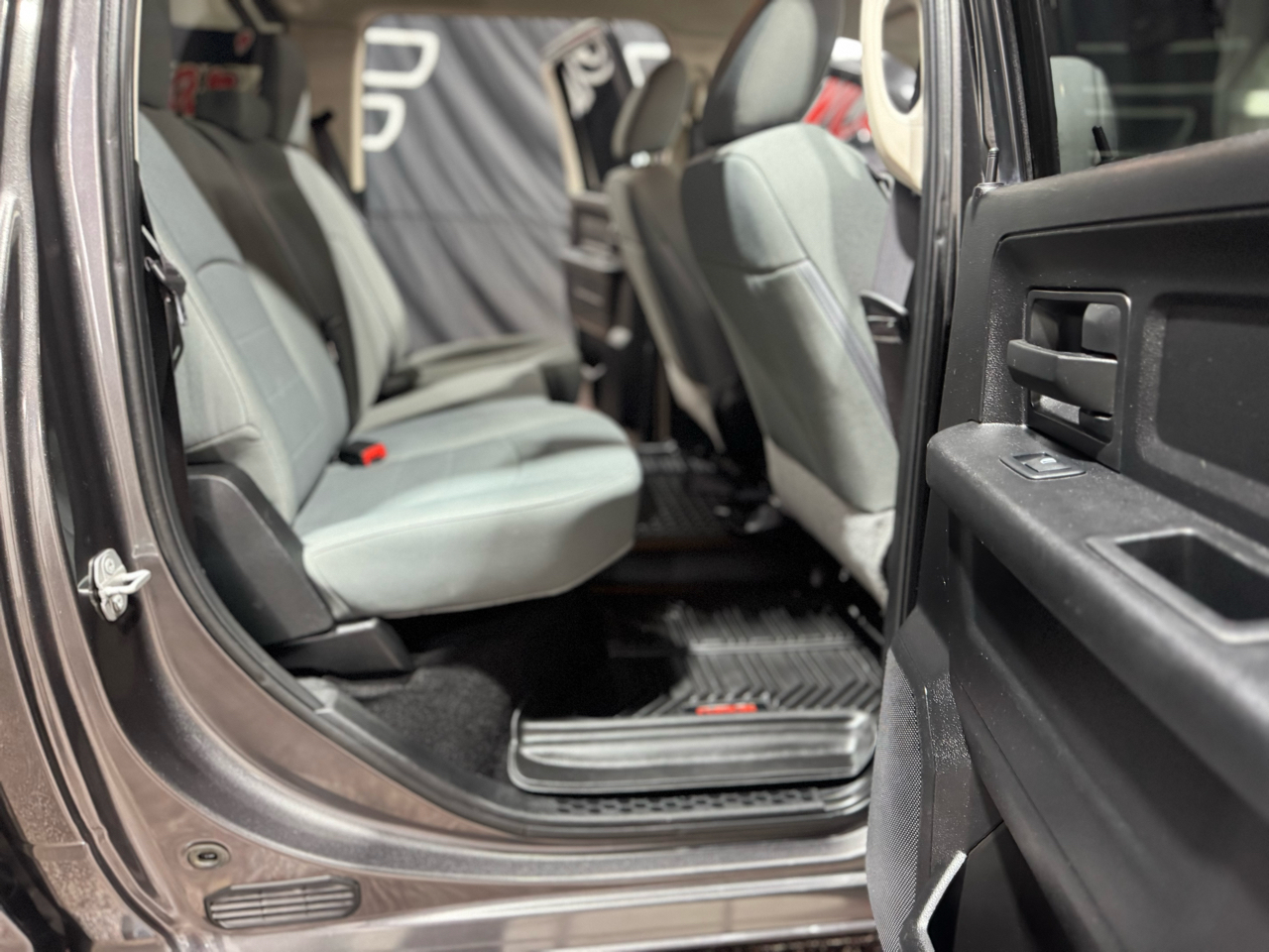 RAM 2500 Tradesman 4x4 Crew Cab 6'4" Box 2018