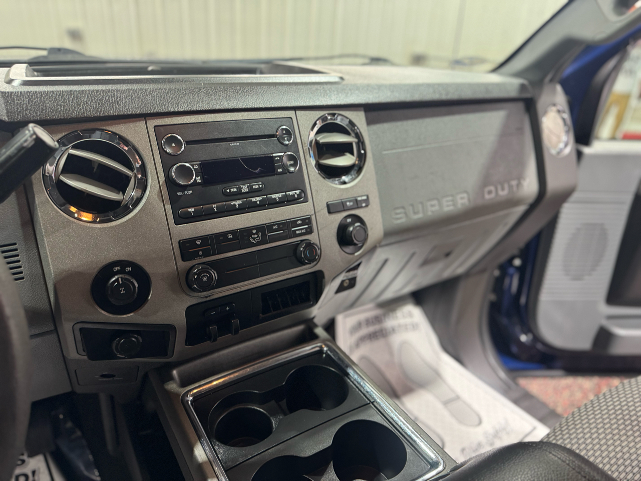 Ford Super Duty F-250 SRW 2WD SuperCab 142" Lariat 2011