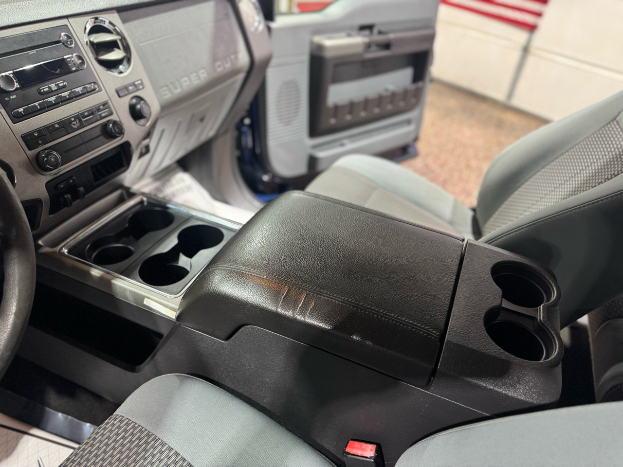 Ford Super Duty F-250 SRW 2WD SuperCab 142" Lariat 2011