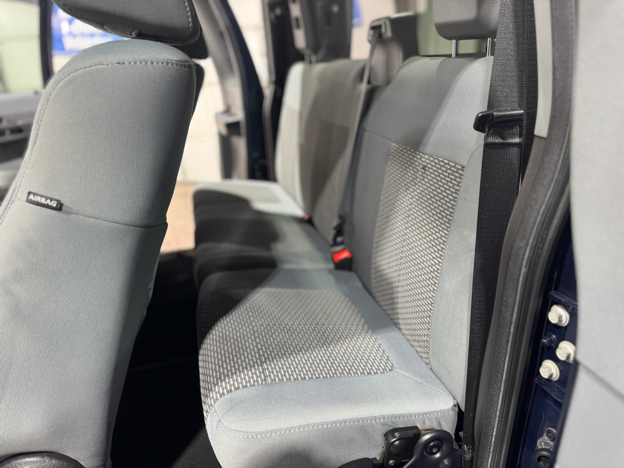 Ford Super Duty F-250 SRW 2WD SuperCab 142" Lariat 2011