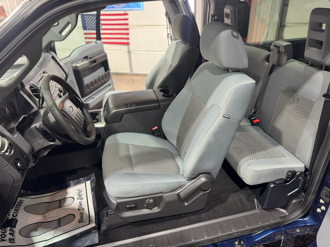 Ford Super Duty F-250 SRW 2WD SuperCab 142" Lariat 2011