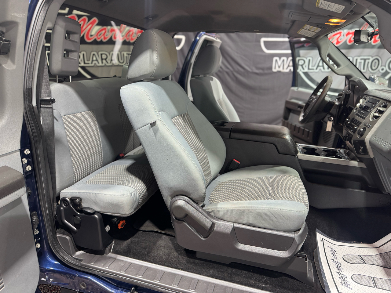 Ford Super Duty F-250 SRW 2WD SuperCab 142" Lariat 2011