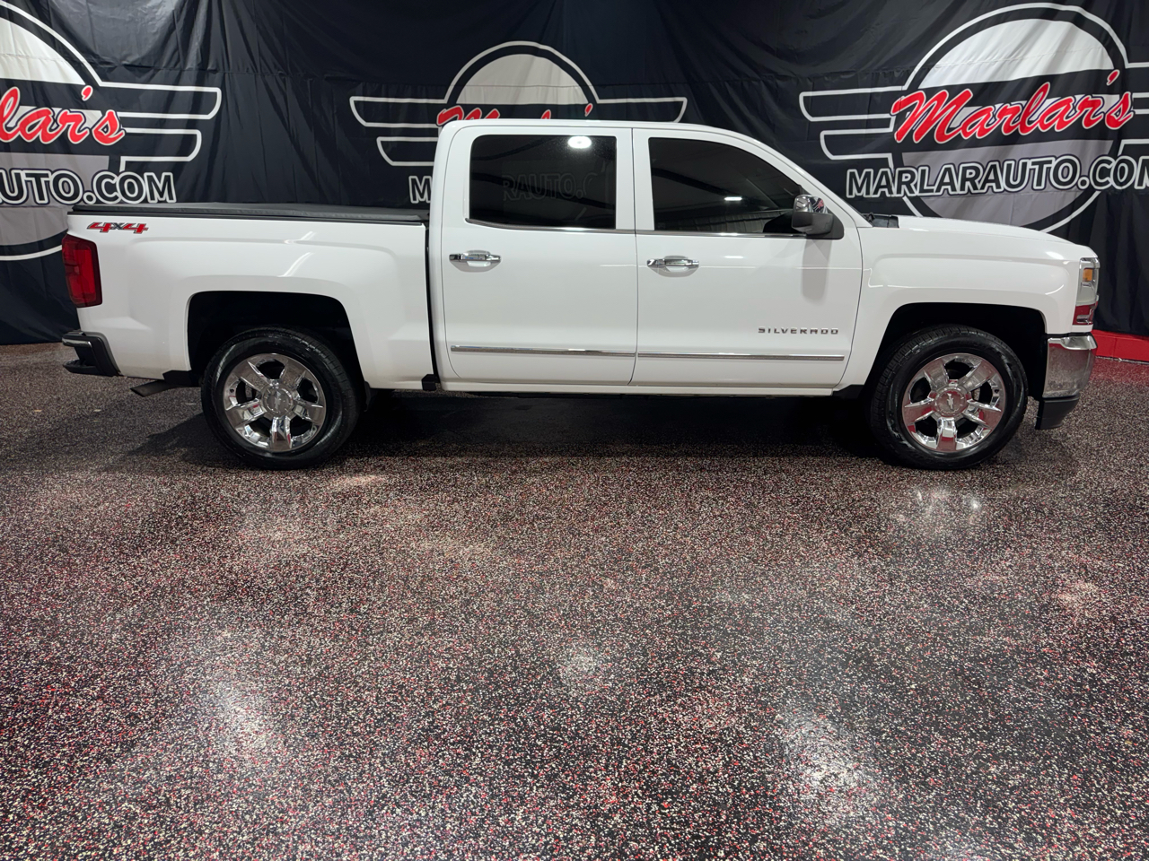 Chevrolet Silverado 1500 4WD Crew Cab 143.5" LTZ w/1LZ 2017