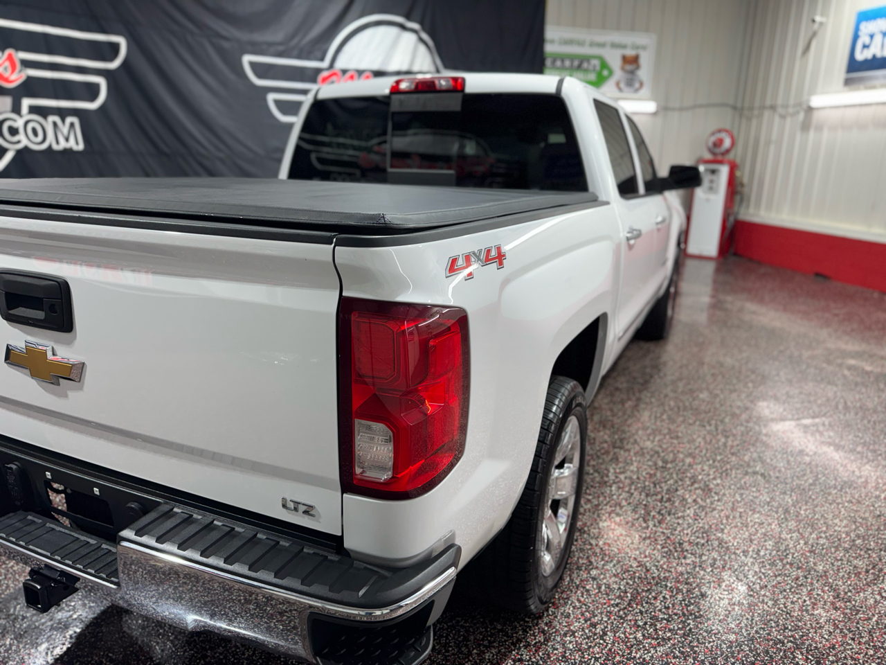 Chevrolet Silverado 1500 4WD Crew Cab 143.5" LTZ w/1LZ 2017