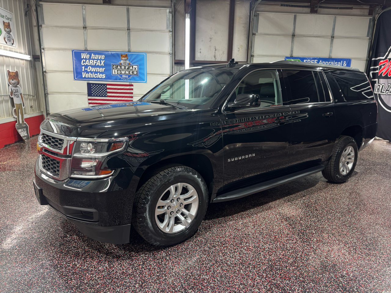 Chevrolet Suburban 4WD 4dr 1500 LT 2019