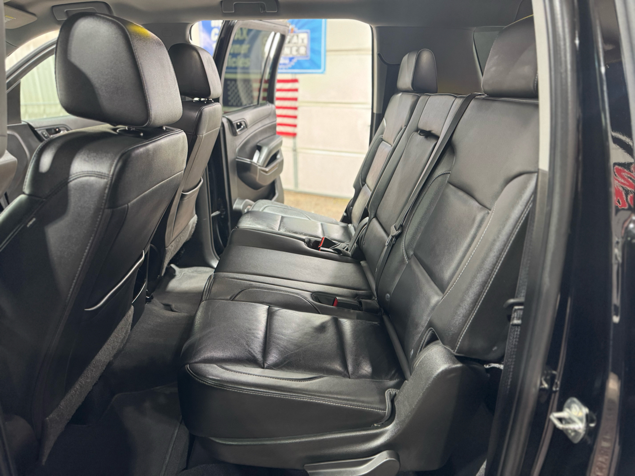 Chevrolet Suburban 4WD 4dr 1500 LT 2019