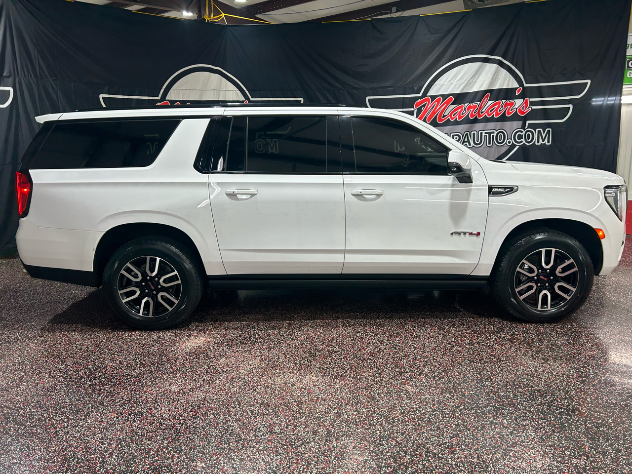 GMC Yukon XL 4WD 4dr AT4 2023