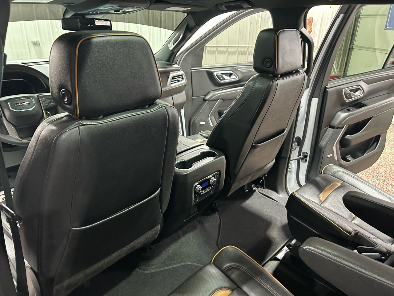 GMC Yukon XL 4WD 4dr AT4 2023