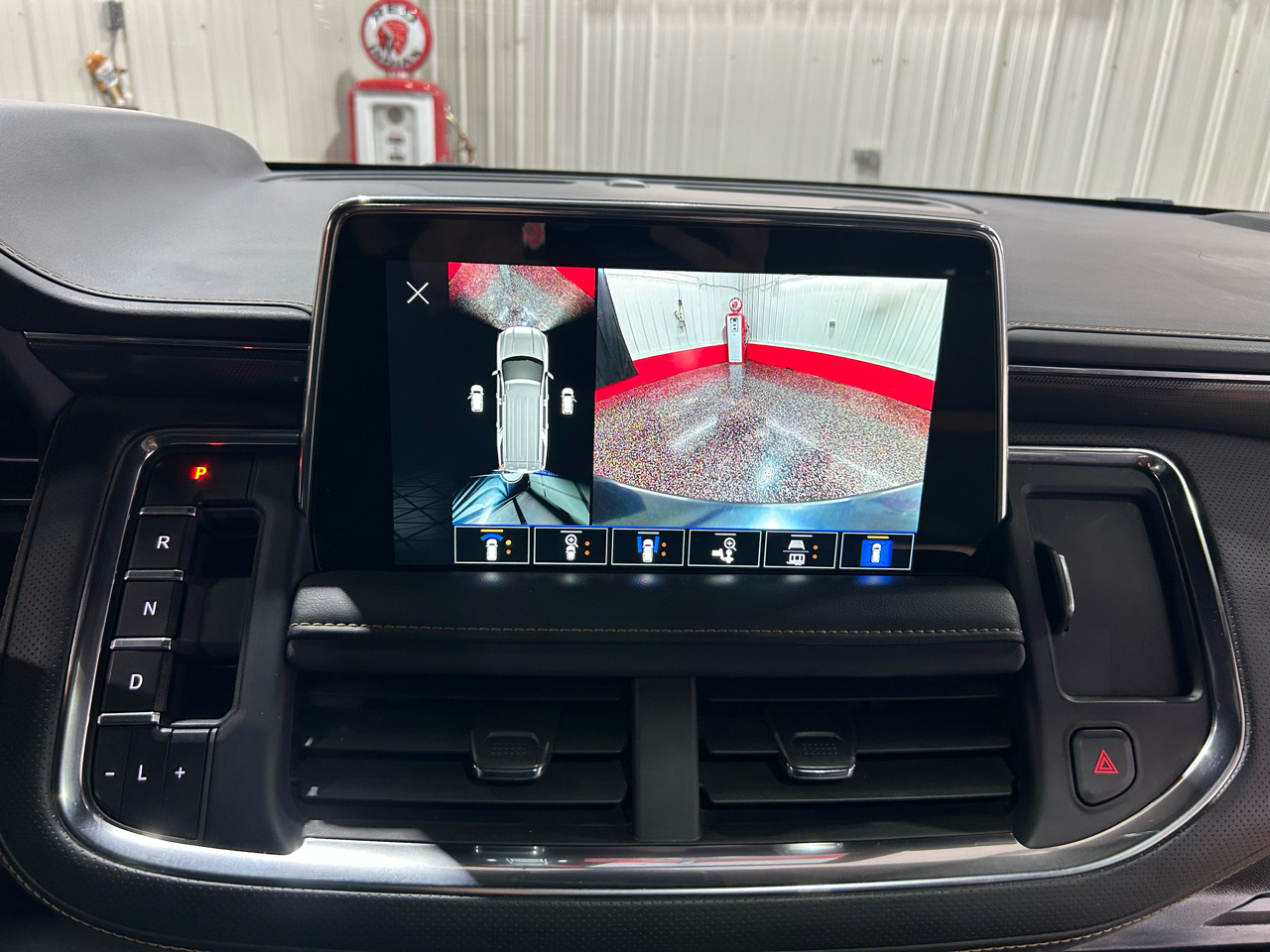 GMC Yukon XL 4WD 4dr AT4 2023