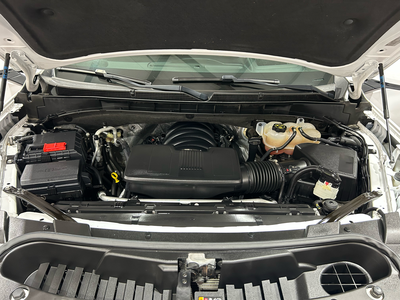 GMC Yukon XL 4WD 4dr AT4 2023