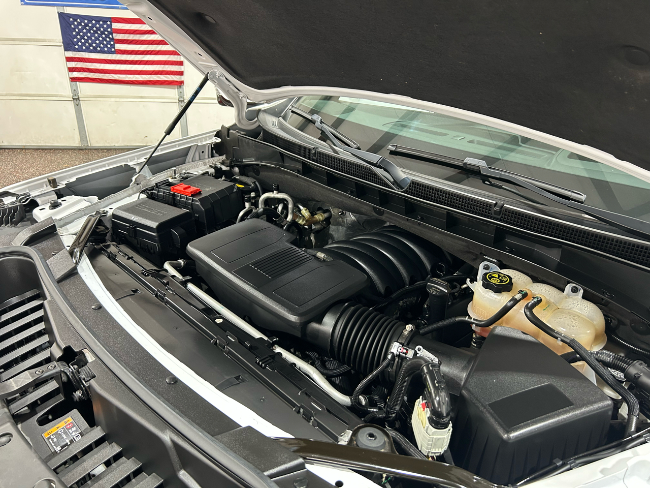 GMC Yukon XL 4WD 4dr AT4 2023