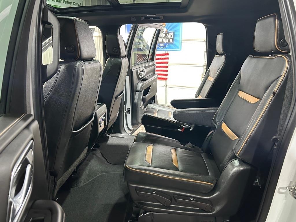 GMC Yukon XL 4WD 4dr AT4 2023