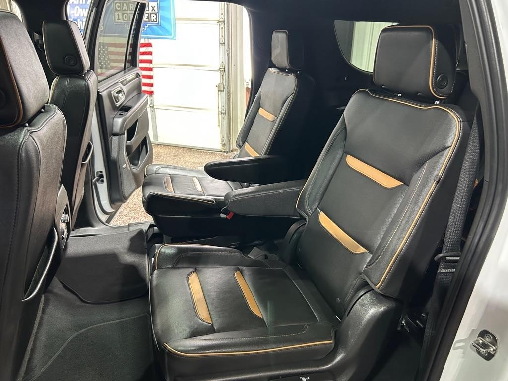 GMC Yukon XL 4WD 4dr AT4 2023