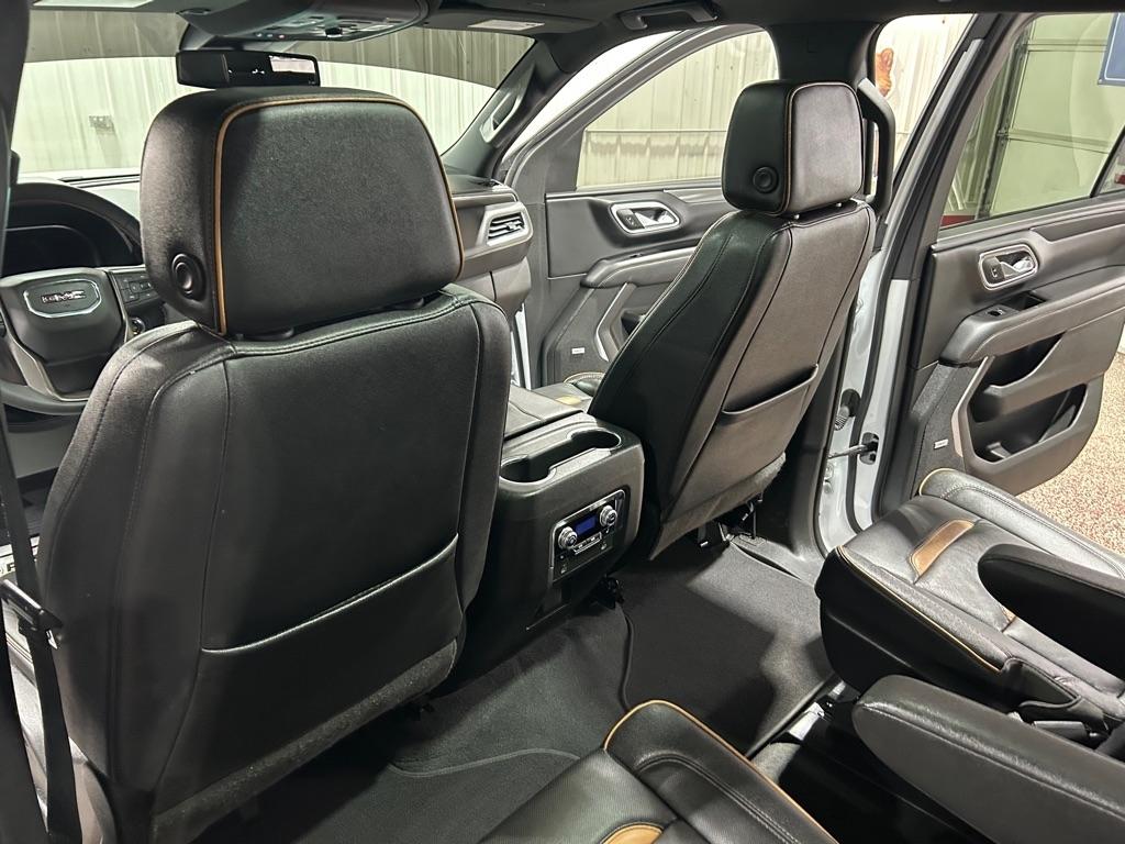 GMC Yukon XL 4WD 4dr AT4 2023