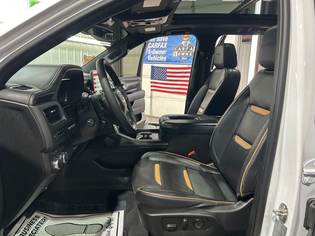 GMC Yukon XL 4WD 4dr AT4 2023