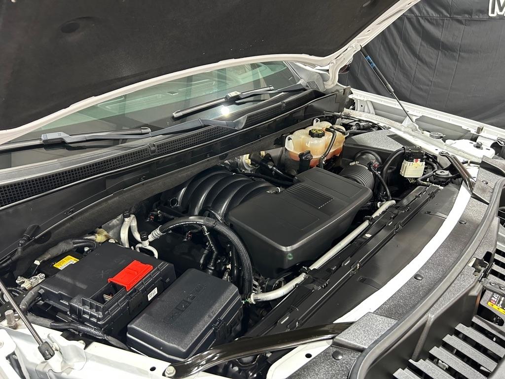 GMC Yukon XL 4WD 4dr AT4 2023