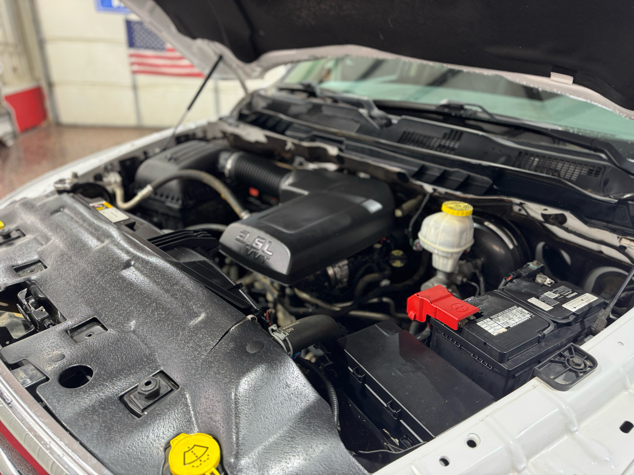 RAM 1500 Classic Tradesman 4x4 Quad Cab 6'4" Box 2019