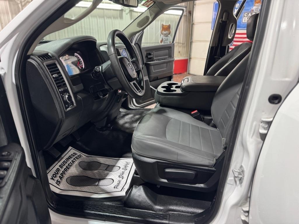 RAM 1500 Classic Tradesman 4x4 Quad Cab 6'4" Box 2019