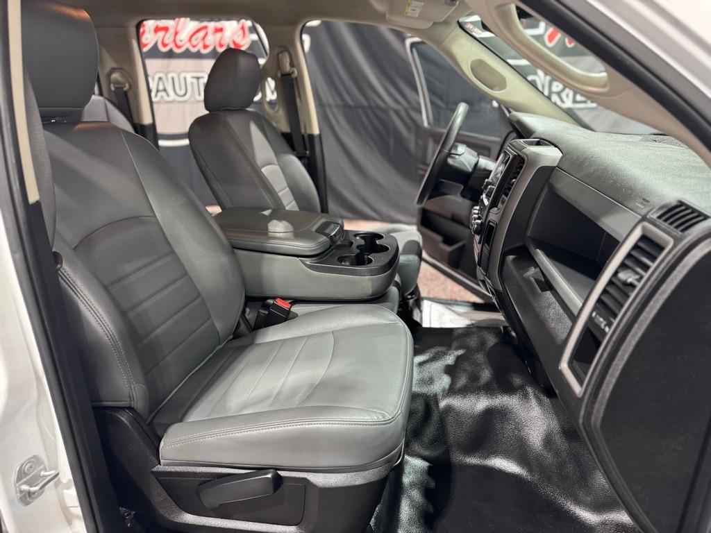 RAM 1500 Classic Tradesman 4x4 Quad Cab 6'4" Box 2019