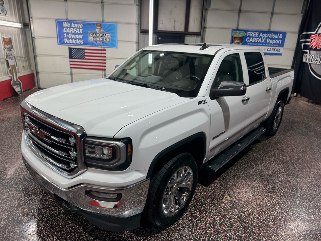 GMC Sierra 1500 4WD Crew Cab 143.5" SLT 2016