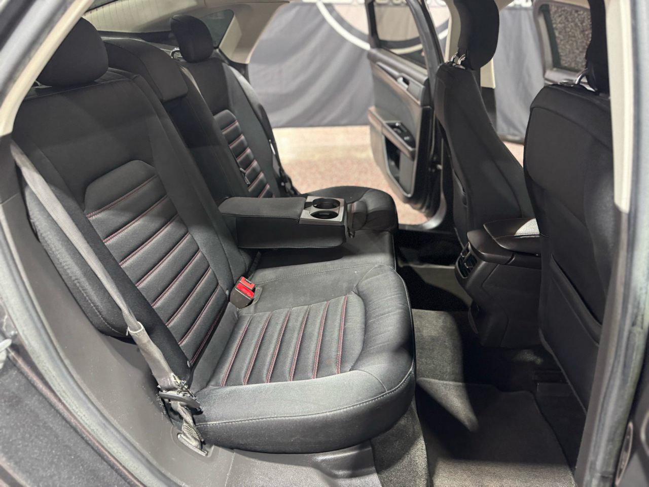 Ford Fusion 4dr Sdn SE FWD 2015