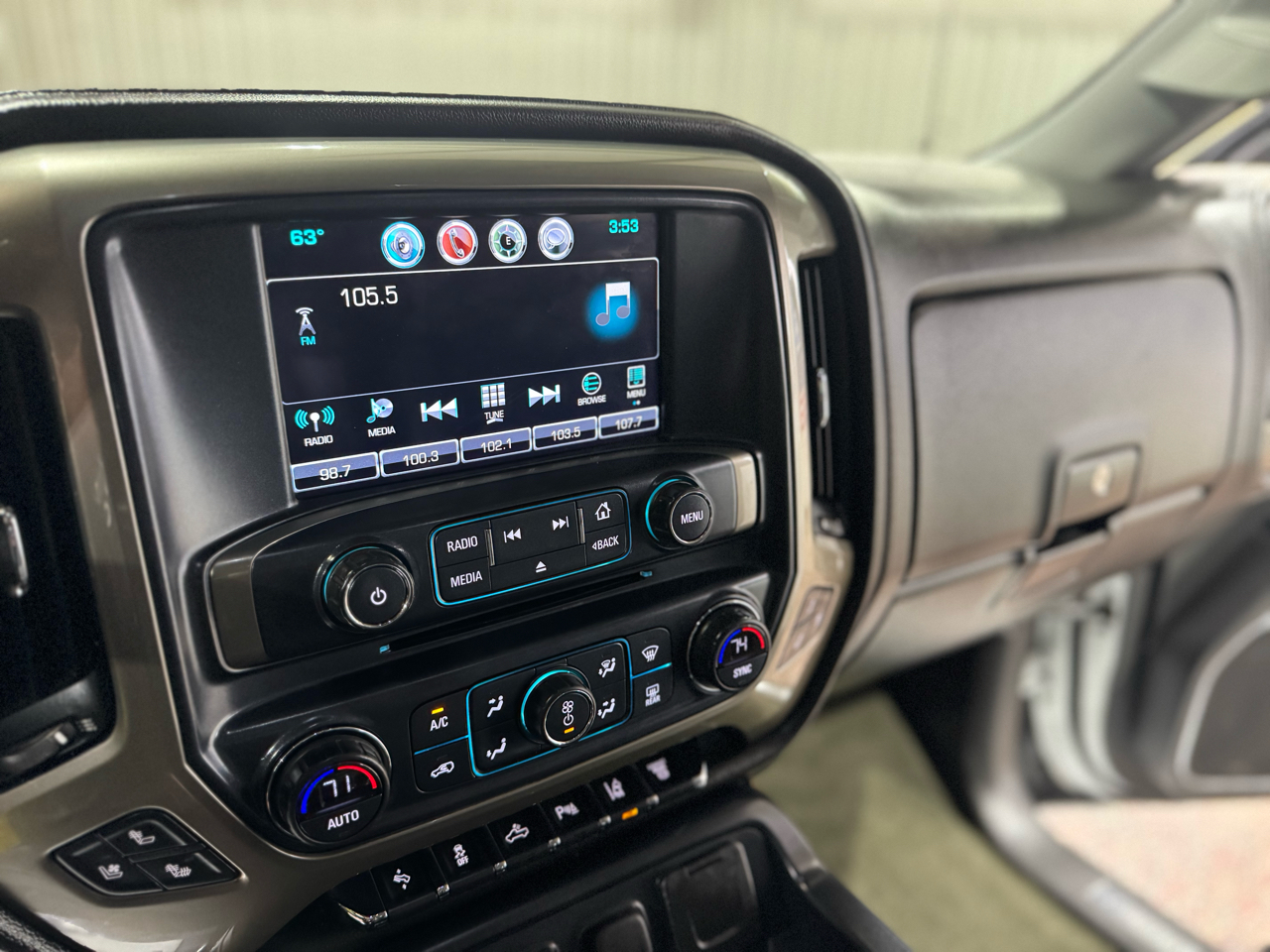 Chevrolet Silverado 2500HD 4WD Crew Cab 153.7" High Country 2017