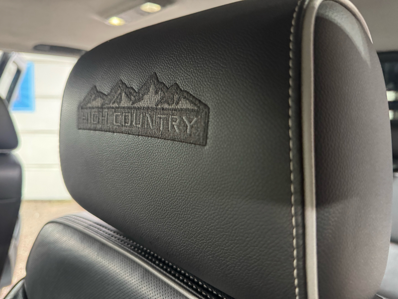 Chevrolet Silverado 2500HD 4WD Crew Cab 153.7" High Country 2017