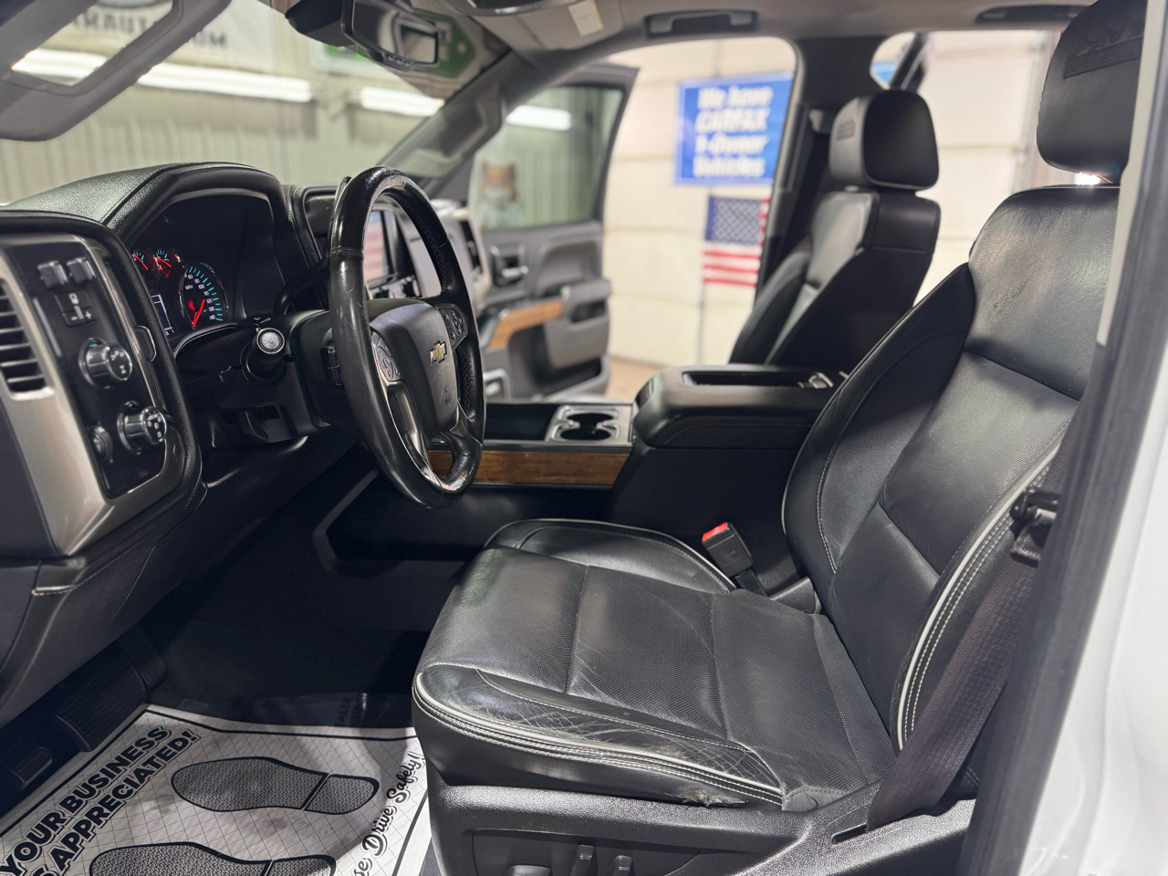 Chevrolet Silverado 2500HD 4WD Crew Cab 153.7" High Country 2017