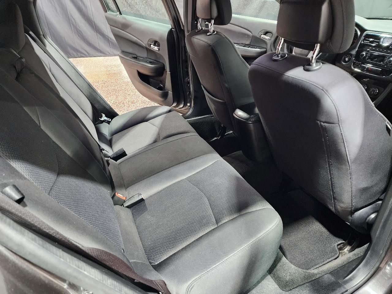 Chrysler 200 4dr Sdn Touring 2014