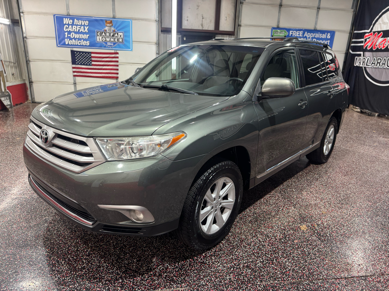 Toyota Highlander FWD 4dr I4 (Natl) 2013