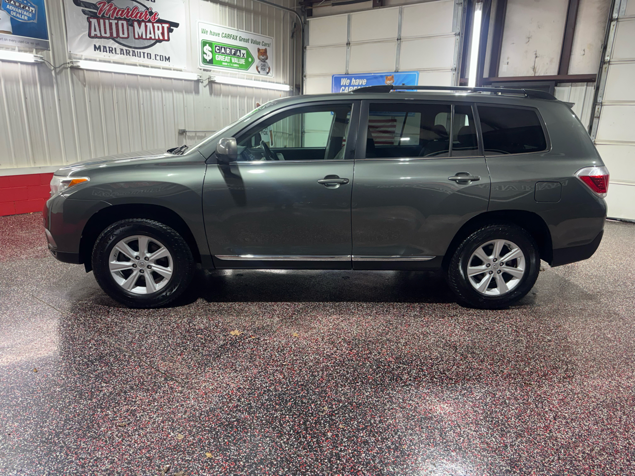Toyota Highlander FWD 4dr I4 (Natl) 2013