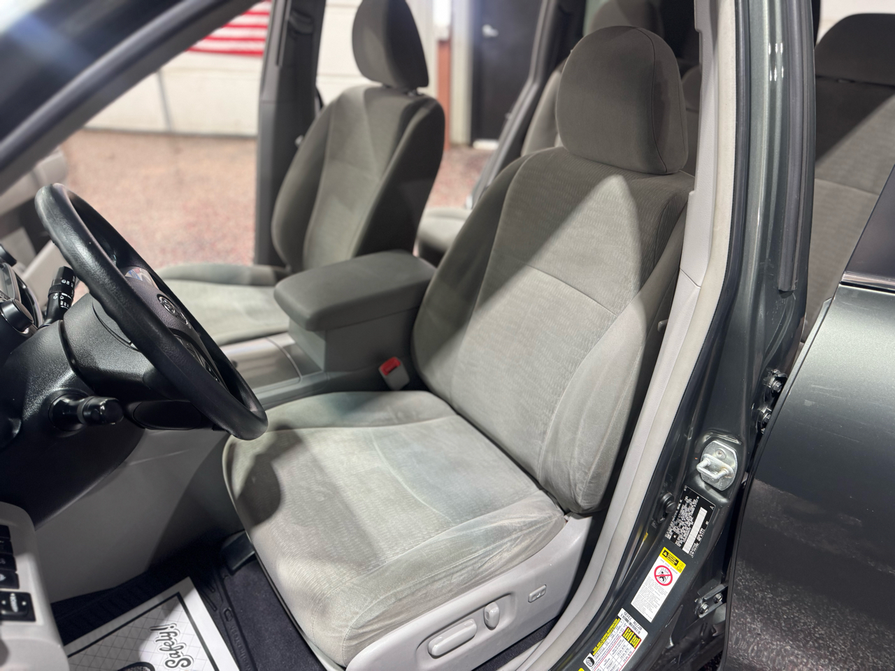 Toyota Highlander FWD 4dr I4 (Natl) 2013