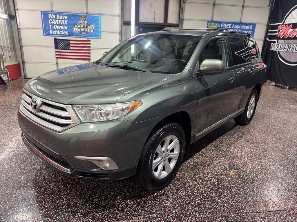 Toyota Highlander FWD 4dr I4 (Natl) 2013