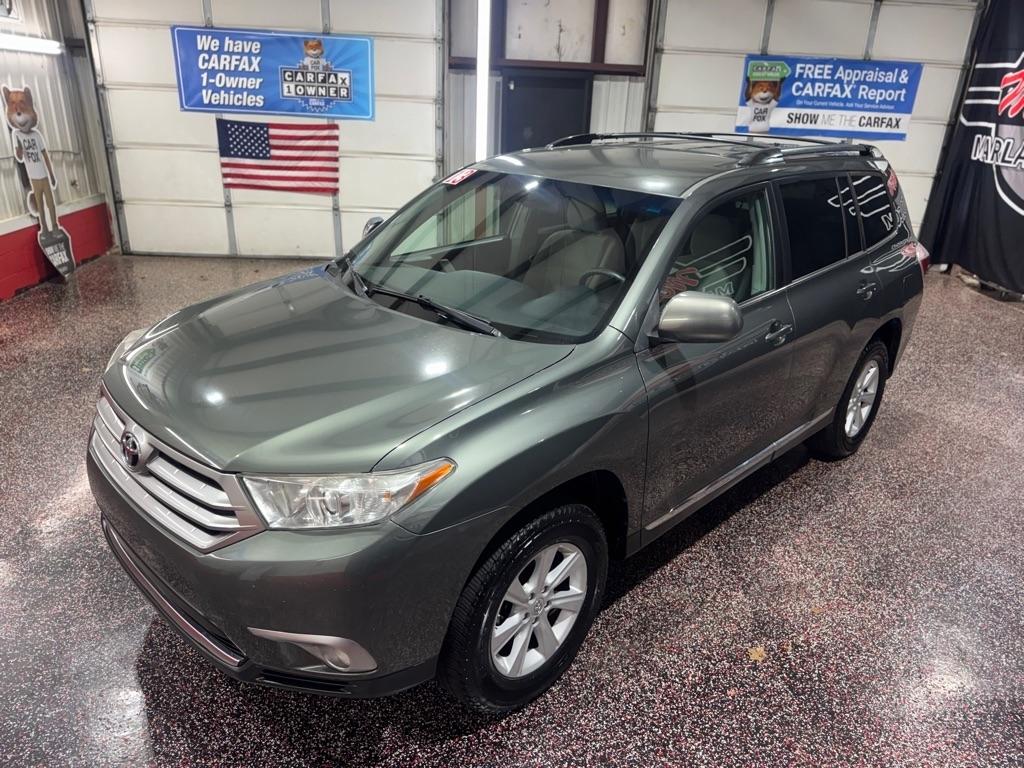 Toyota Highlander FWD 4dr I4 (Natl) 2013