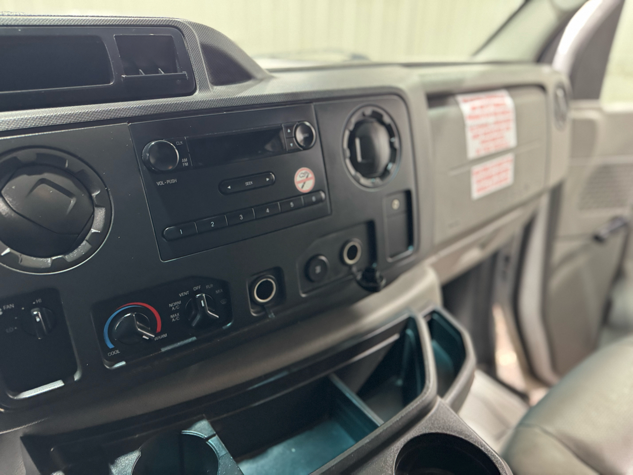 Ford Econoline Cargo Van E-250 Ext Recreational 2014