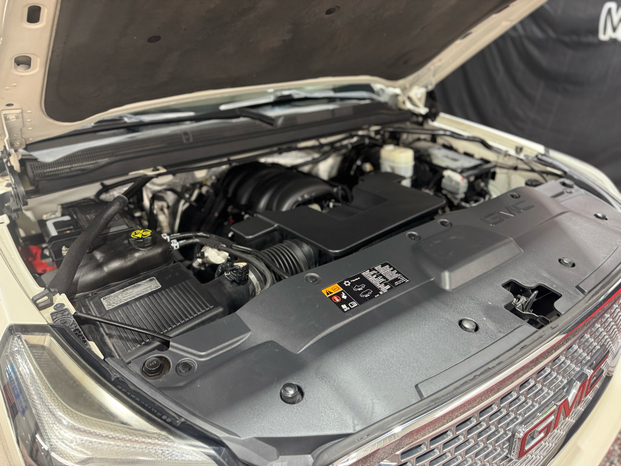 GMC Yukon 4WD 4dr Denali 2015