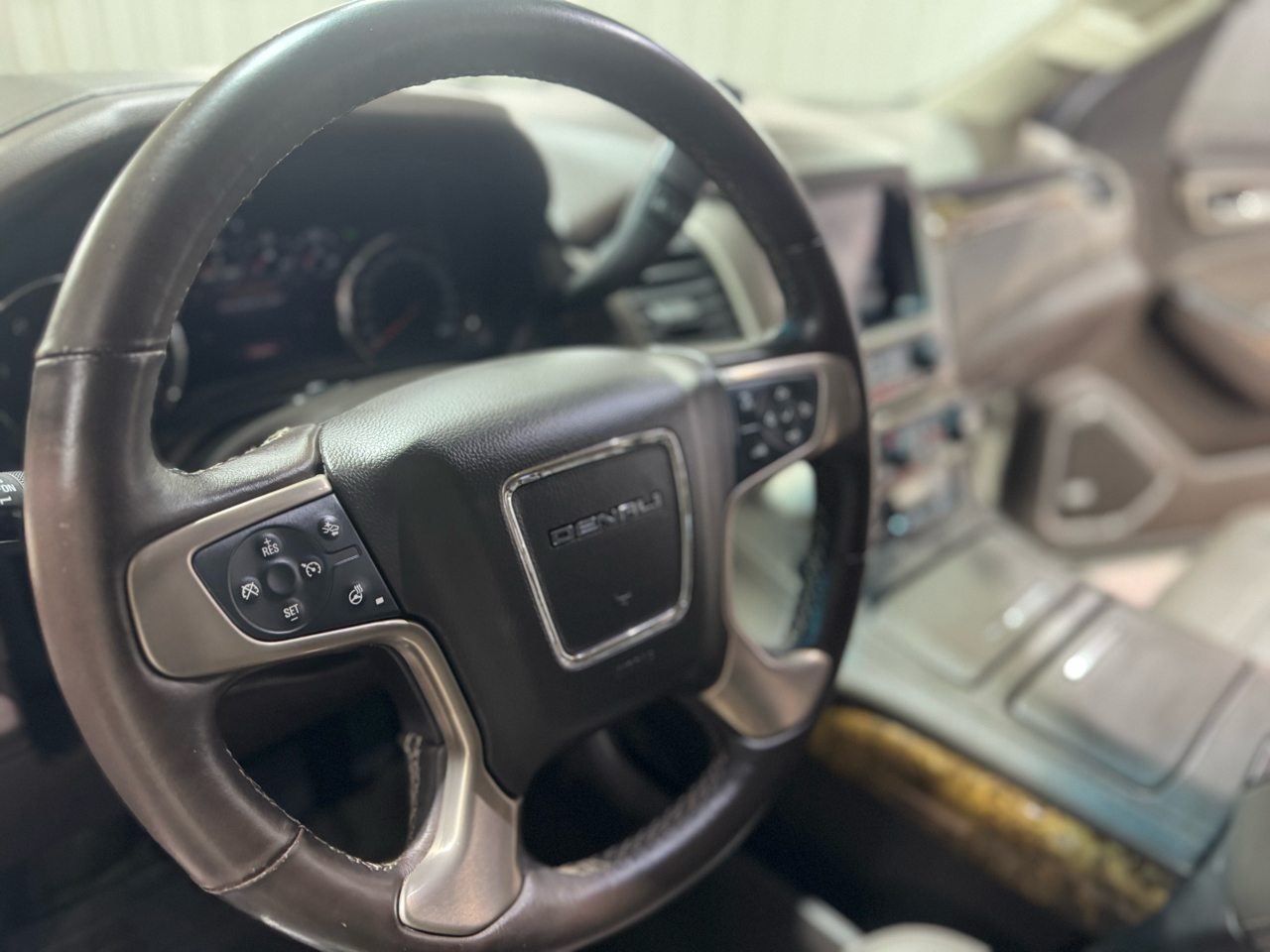 GMC Yukon 4WD 4dr Denali 2015