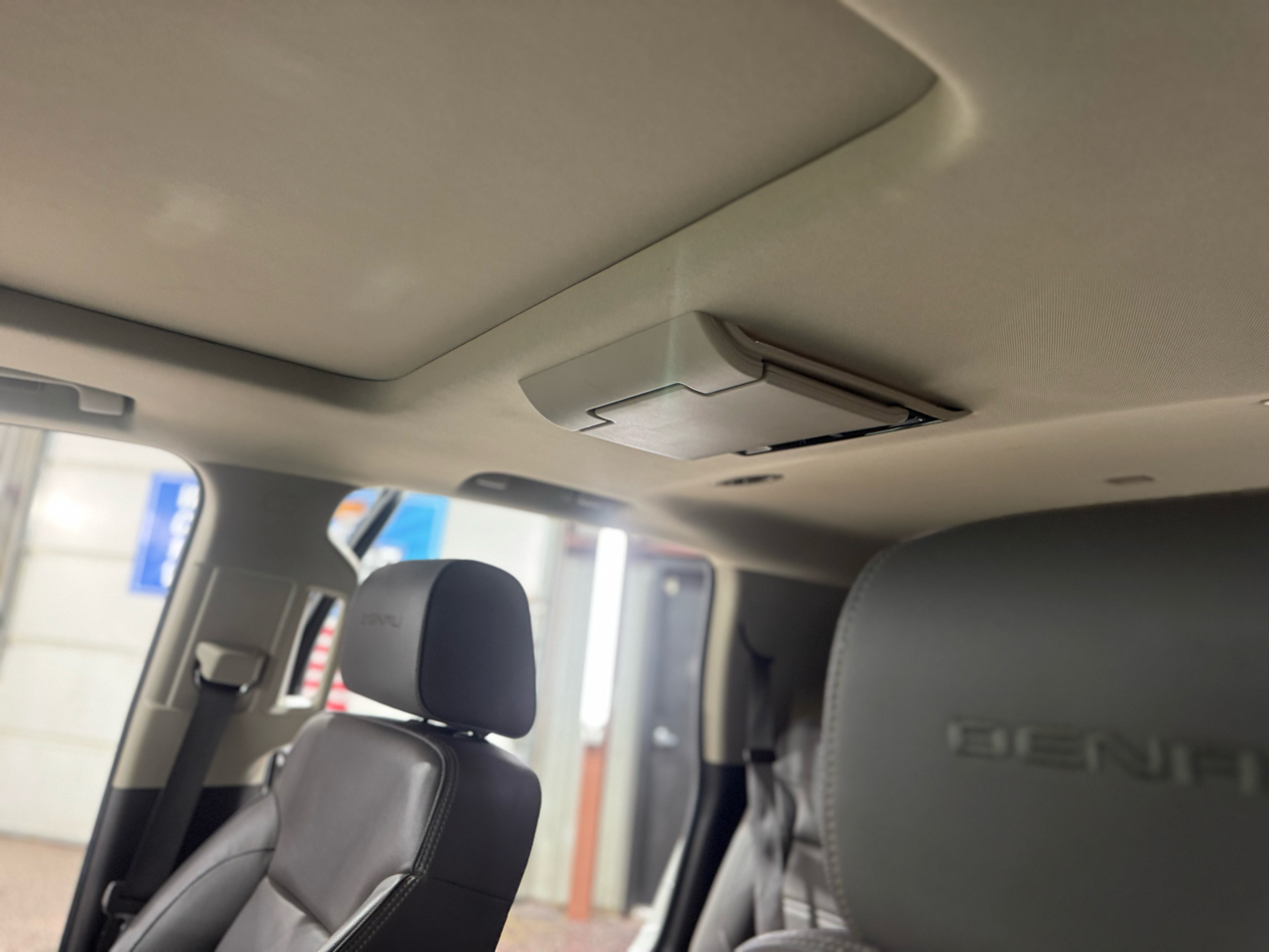 GMC Yukon 4WD 4dr Denali 2015