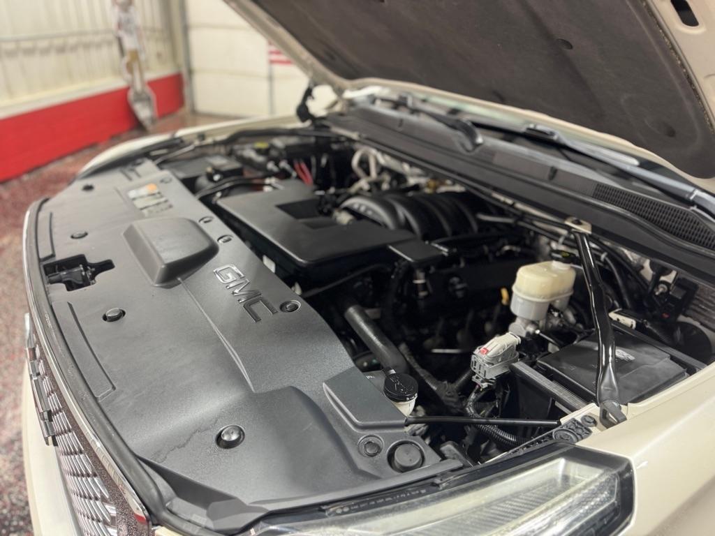 GMC Yukon 4WD 4dr Denali 2015